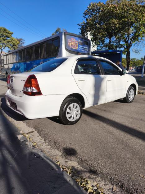TOYOTA Etios Sedan 1.5 16V 4P FLEX X, Foto 4