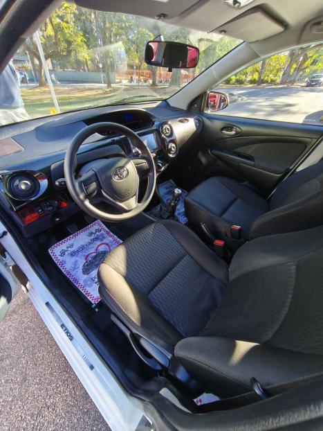 TOYOTA Etios Sedan 1.5 16V 4P FLEX X, Foto 6