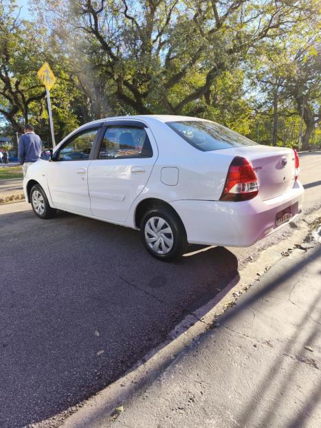 TOYOTA Etios Sedan 1.5 16V 4P FLEX X, Foto 11