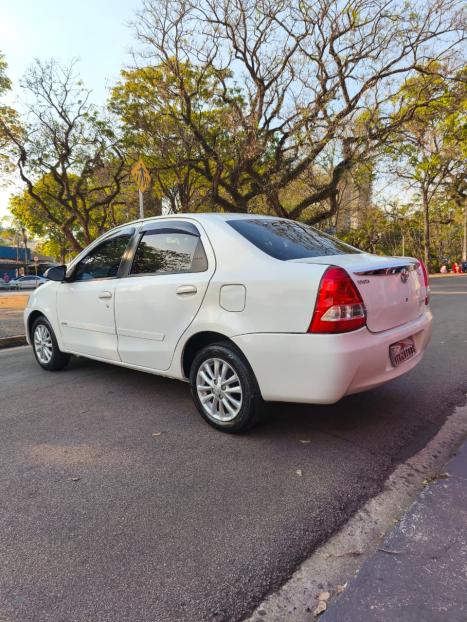 TOYOTA Etios Sedan 1.5 16V 4P FLEX XLS, Foto 4