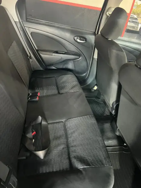 TOYOTA Etios Sedan 1.5 16V 4P FLEX XLS, Foto 4