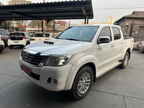 TOYOTA Hilux Caminhonete 3.0 16V 4P 4X4 SRV TURBO DIESEL CABINE DUPLA AUTOMTICO, Foto 1