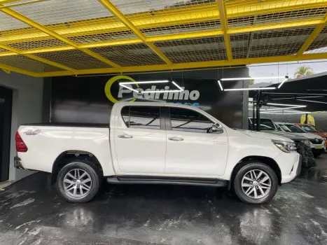 TOYOTA Hilux Caminhonete 2.8 16V 4P SRX DIESEL CABINE DUPLA, Foto 3