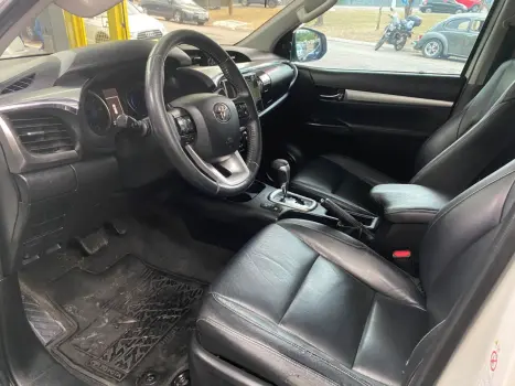 TOYOTA Hilux Caminhonete 2.8 16V 4P SRX DIESEL CABINE DUPLA, Foto 9