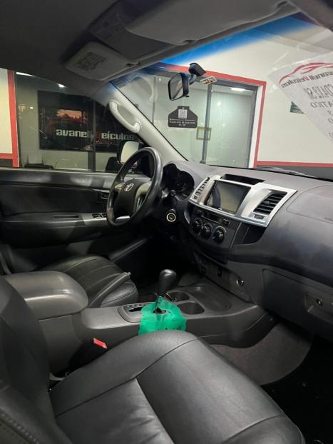 TOYOTA Hilux Caminhonete 2.7 16V 4P SR CABINE DUPLA AUTOMTICO, Foto 2