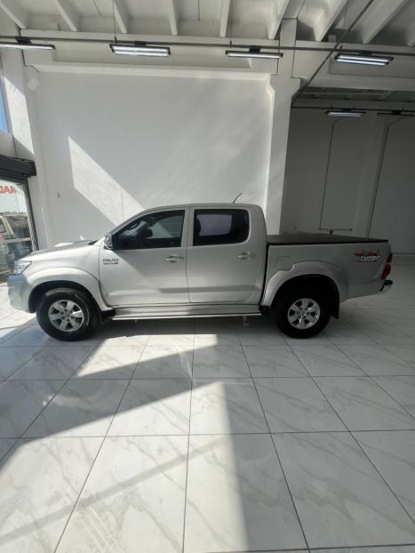 TOYOTA Hilux Caminhonete 3.0 4P 4X4 SRV TURBO DIESEL CABINE DUPLA AUTOMTICO, Foto 7