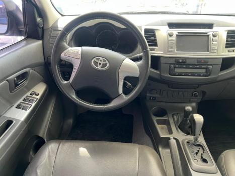 TOYOTA Hilux Caminhonete 3.0 4P 4X4 SRV TURBO DIESEL CABINE DUPLA AUTOMTICO, Foto 11