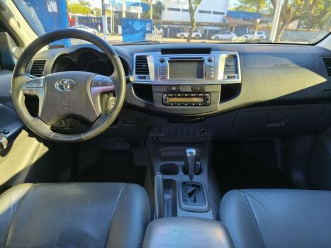 TOYOTA Hilux Caminhonete 2.7 16V 4P SR FLEX CABINE DUPLA AUTOMTICO, Foto 6