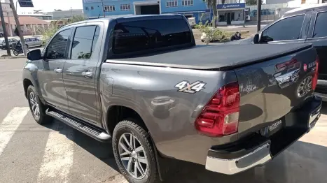 TOYOTA Hilux Caminhonete 2.8 4P SRS 4X4 DIESEL CABINE DUPLA, Foto 8