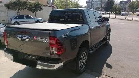 TOYOTA Hilux Caminhonete 2.8 4P SRS 4X4 DIESEL CABINE DUPLA, Foto 10