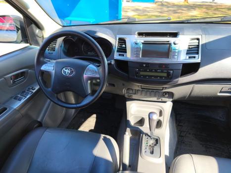 TOYOTA Hilux Caminhonete 2.7 16V 4P SRV FLEX CABINE DUPLA AUTOMTICO, Foto 6