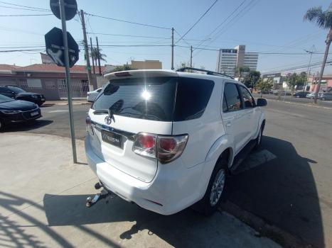 TOYOTA Hilux SW4 2.4 4P 4X4 DIESEL, Foto 11