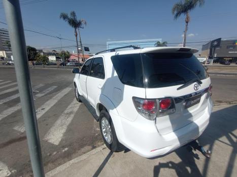 TOYOTA Hilux SW4 2.4 4P 4X4 DIESEL, Foto 14
