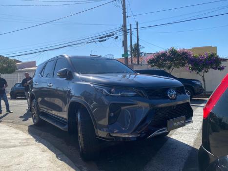 TOYOTA Hilux SW4 2.8 16V 4P SRX PLATINUM 4X4 7 LUGARES TURBO DIESEL AUTOMTICO, Foto 2