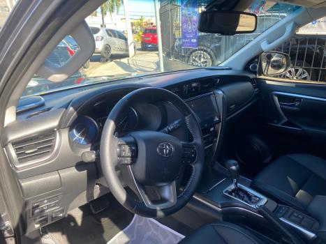 TOYOTA Hilux SW4 2.8 16V 4P SRX PLATINUM 4X4 7 LUGARES TURBO DIESEL AUTOMTICO, Foto 6