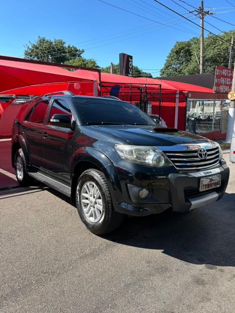 TOYOTA Hilux SW4 3.0 16V 4P SRV 4X4 7 LUGARES TURBO DIESEL AUTOMTICO, Foto 8