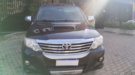 TOYOTA Hilux SW4 3.0 16V 4P SRV 4X4 7 LUGARES TURBO DIESEL AUTOMTICO, Foto 1