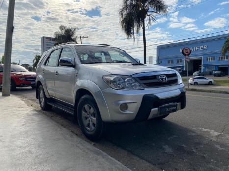 TOYOTA Hilux SW4 3.0 16V 4P SRV 4X4 7 LUGARES TURBO DIESEL AUTOMTICO, Foto 2