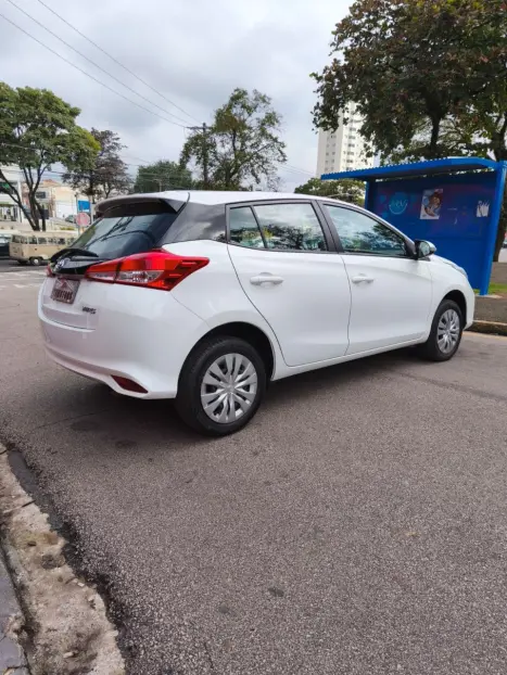 TOYOTA Yaris Hatch 1.5 16V 4P FLEX XL MULTIDRIVE AUTOMTICO CVT, Foto 15