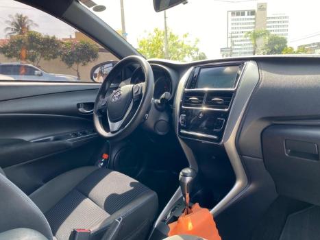 TOYOTA Yaris Hatch 1.5 16V 4P FLEX XL PLUS CONNECT MULTIDRIVE AUTOMTICO CVT, Foto 9