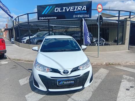 TOYOTA Yaris Hatch 1.3 16V 4P FLEX XL PLUS TECH MULTIDRIVE AUTOMTICO CVT, Foto 2