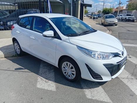 TOYOTA Yaris Hatch 1.3 16V 4P FLEX XL PLUS TECH MULTIDRIVE AUTOMTICO CVT, Foto 3