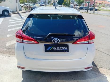 TOYOTA Yaris Hatch 1.3 16V 4P FLEX XL PLUS TECH MULTIDRIVE AUTOMTICO CVT, Foto 5