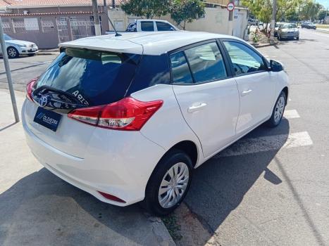 TOYOTA Yaris Hatch 1.3 16V 4P FLEX XL PLUS TECH MULTIDRIVE AUTOMTICO CVT, Foto 6