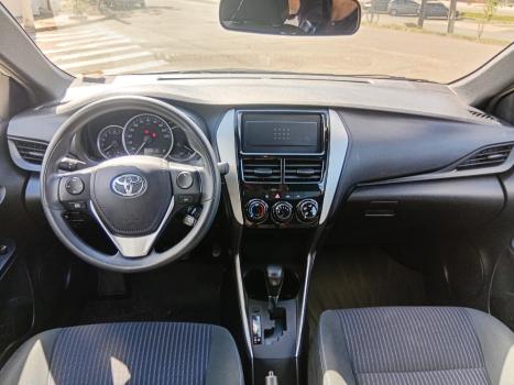 TOYOTA Yaris Hatch 1.3 16V 4P FLEX XL PLUS TECH MULTIDRIVE AUTOMTICO CVT, Foto 9