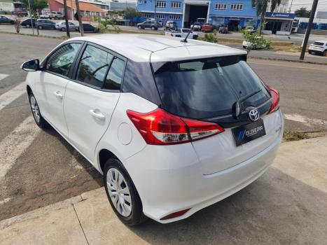 TOYOTA Yaris Hatch 1.5 16V 4P FLEX XL MULTIDRIVE AUTOMTICO CVT, Foto 9