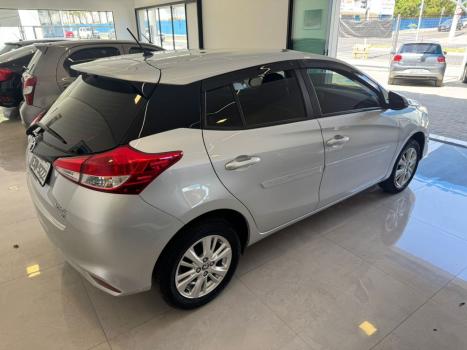 TOYOTA Yaris Hatch 1.3 16V 4P FLEX XL, Foto 2