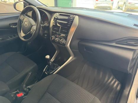 TOYOTA Yaris Hatch 1.3 16V 4P FLEX XL, Foto 4