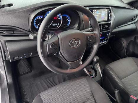 TOYOTA Yaris Hatch 1.5 16V 4P FLEX XL MULTIDRIVE AUTOMTICO CVT, Foto 9