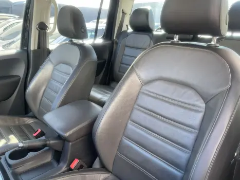 VOLKSWAGEN Amarok 3.0 V6 CABINE DUPLA HIGHLINE 4X4 TURBO INTERCOOLER AUTOMTICO, Foto 12