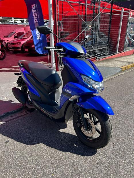 YAMAHA Fluo 125 ABS, Foto 5