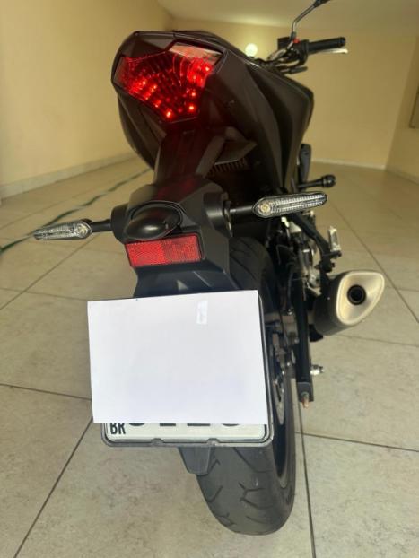 YAMAHA MT-03 300 ABS, Foto 10