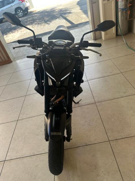 YAMAHA MT-03 300 ABS, Foto 13