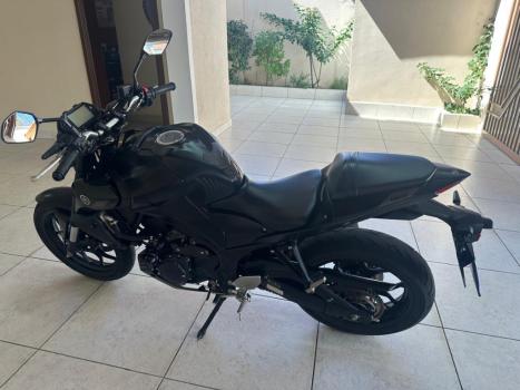 YAMAHA MT-03 300 ABS, Foto 15