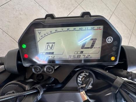 YAMAHA MT-03 300 ABS, Foto 17