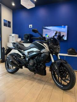 BAJAJ Dominar 250 