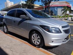 CHEVROLET Onix Hatch 1.0 4P FLEX JOY