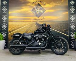 HARLEY DAVIDSON Sportster XL 883 IRON