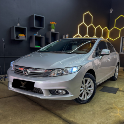 HONDA Civic 1.8 16V 4P FLEX LXS AUTOMÁTICO HONDA Civic 1.8 16V 4P FLEX LXS AUTOMÁTICO