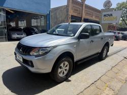 MITSUBISHI L 200 Triton 2.4 16V SPORT GLX 4X4 CABINE DUPLA TURBO DIESEL MITSUBISHI L 200 Triton 2.4 16V SPORT GLX 4X4 CABINE DUPLA TURBO DIESEL