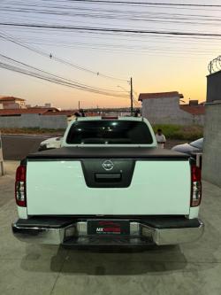 NISSAN Frontier 2.5 SL 4X4 TURBO DIESEL CABINE DUPLA AUTOM�TICO