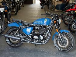 ROYAL ENFIELD Interceptor 650 