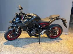 SUZUKI GSX 8S 