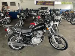 SUZUKI Intruder 125 