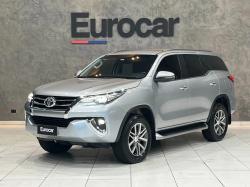 TOYOTA Hilux Caminhonete 