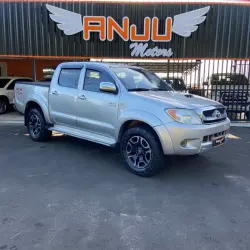 TOYOTA Hilux Caminhonete 3.0 4P 4X4 SRV TURBO DIESEL CABINE DUPLA AUTOMTICO